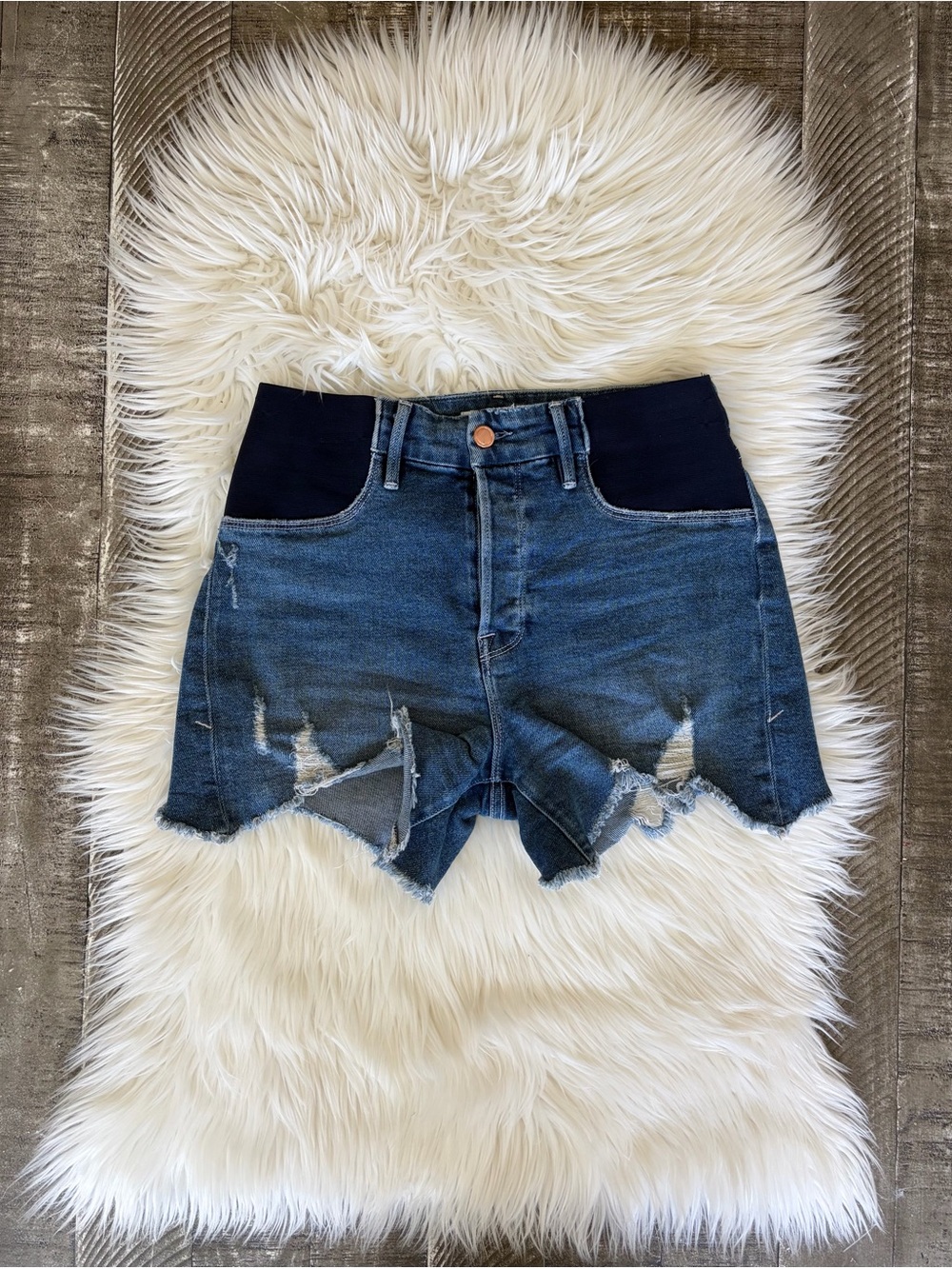 Good American Denim Maternity Shorts Size 0/25